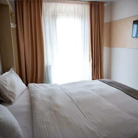Hotel Nova Buzău Eksteriør bilde
