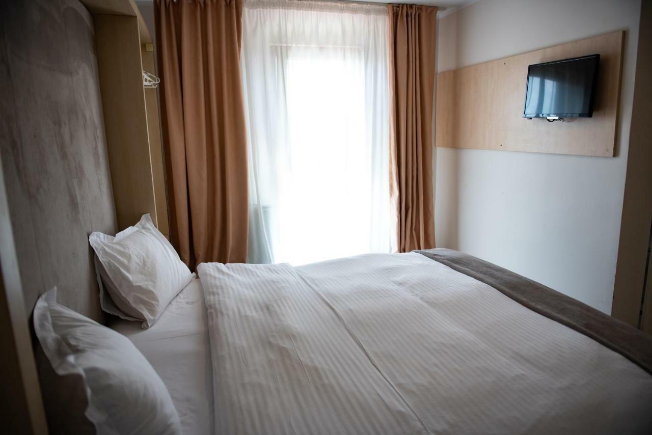 Hotel Nova Buzău Eksteriør bilde